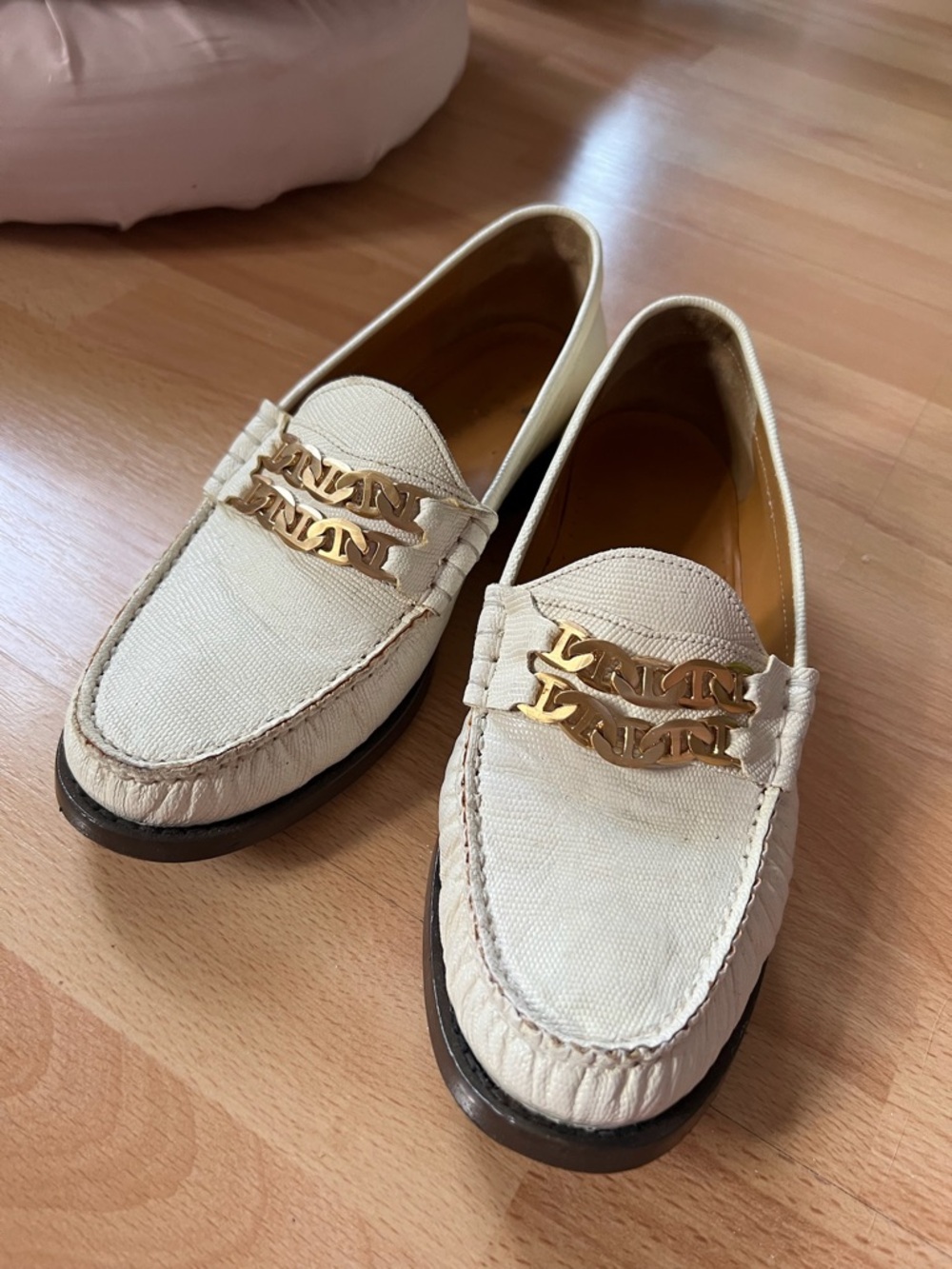 Sandro Cream / ivory leather Loafers with Gold Chain Detail GUC